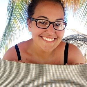 Meet your Posher, Evelyn